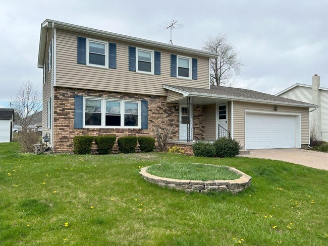 Photo - 1602 Meadow Ln