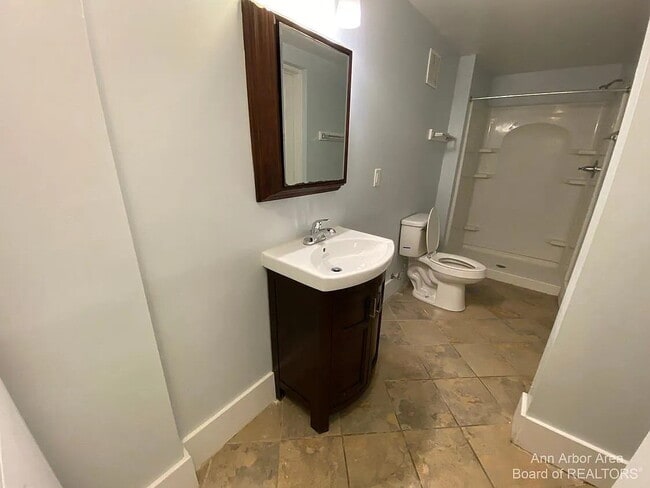 Photo - 1039 N Main St Unidad 1039 N Main St