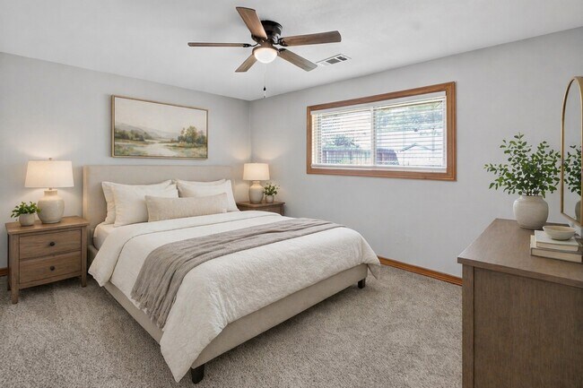 2027 Ottawa Ln
