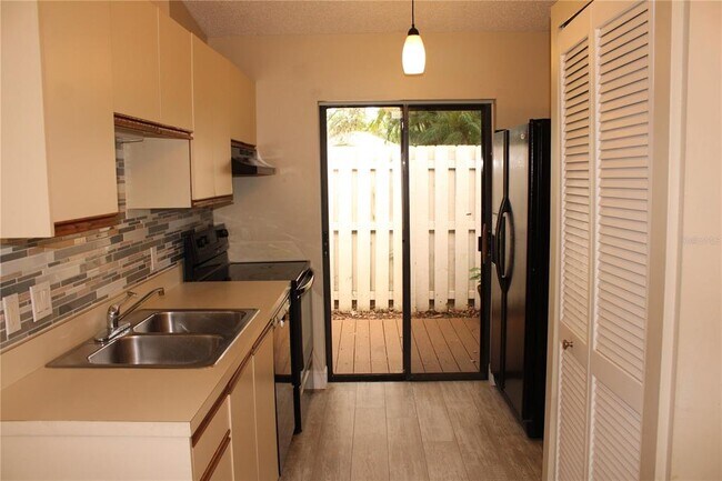 2903 62nd St W Unit 303