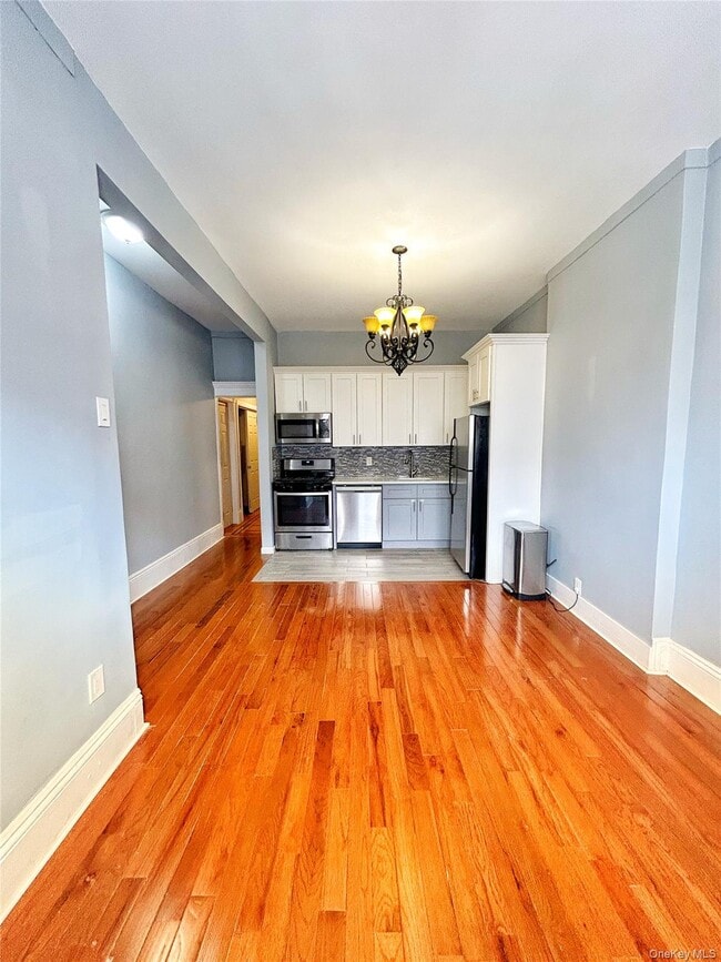 Building Photo - 1368 Teller Ave