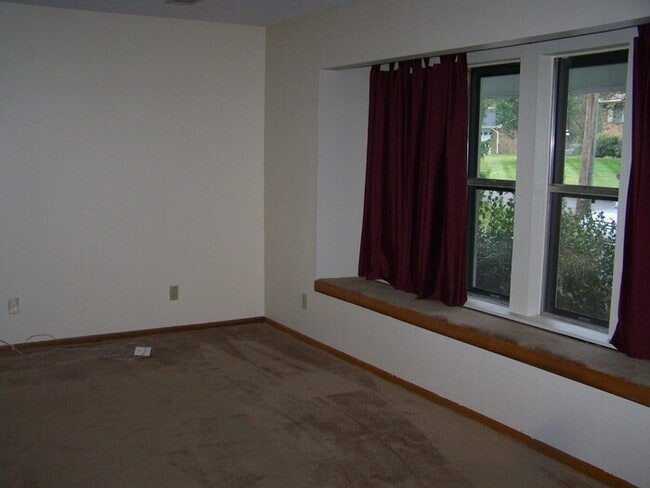 Photo - 3 bed, 2 bath ranch style home with large flat yard in Powell