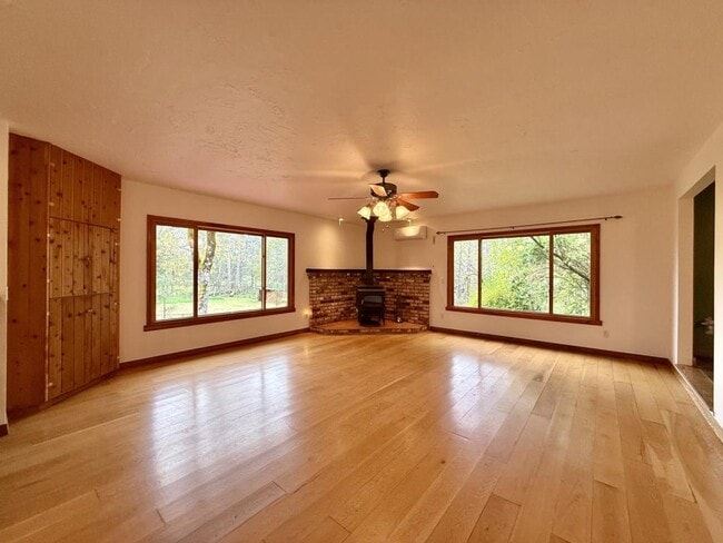 Photo - 9042 Monument Dr