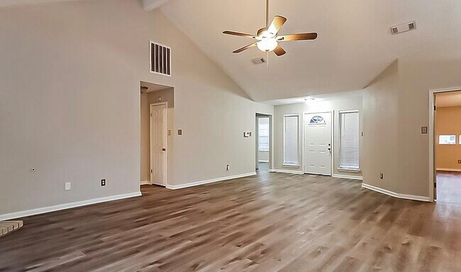 Photo - 2627 S Brompton Dr