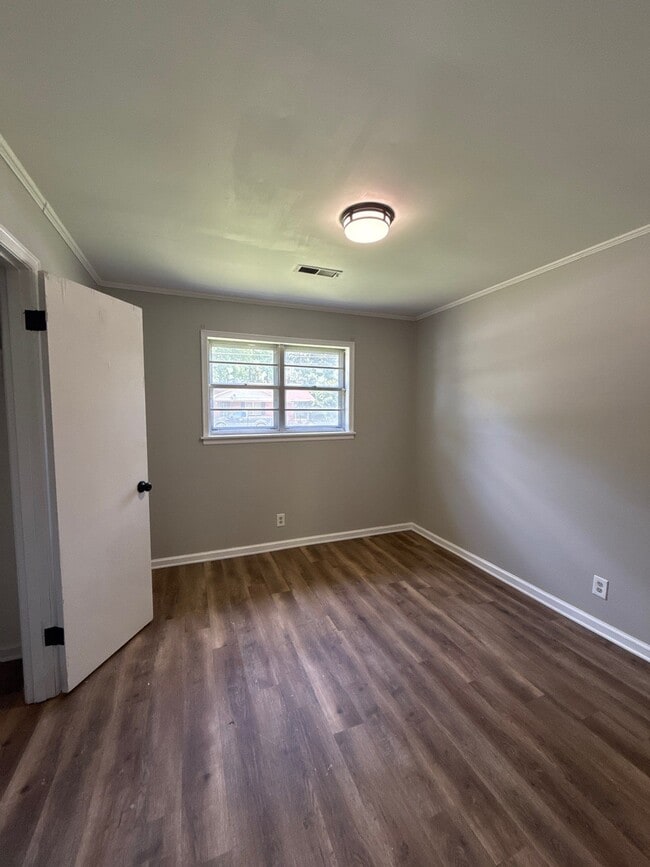 Photo - 306 Poplar St