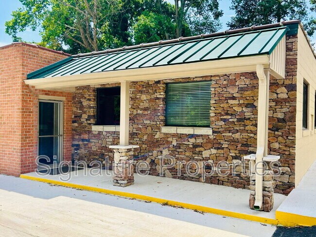1821 Seymour Dr