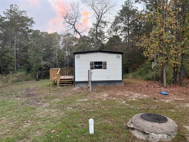 Photo - 279 White Oak Cir