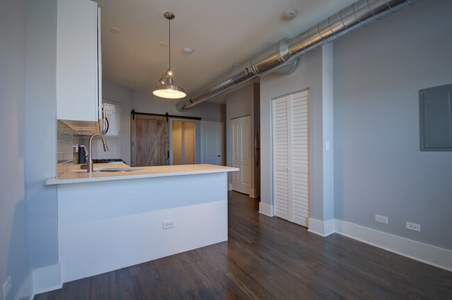 Photo - 2001 S Allport St Unit 3R