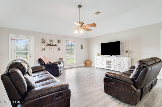 Photo - 1064 Oleus Champagne Rd