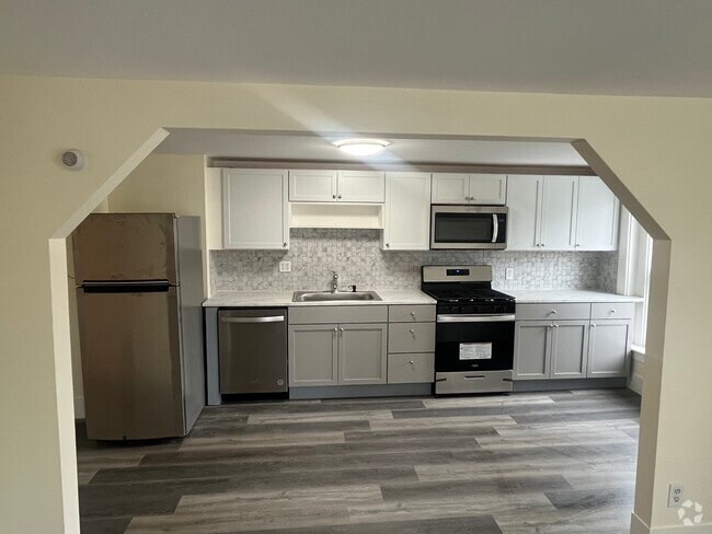 Kitchen - Updated - Eat In - 697-1 Islington St Unit 697 Islington St Apt 1
