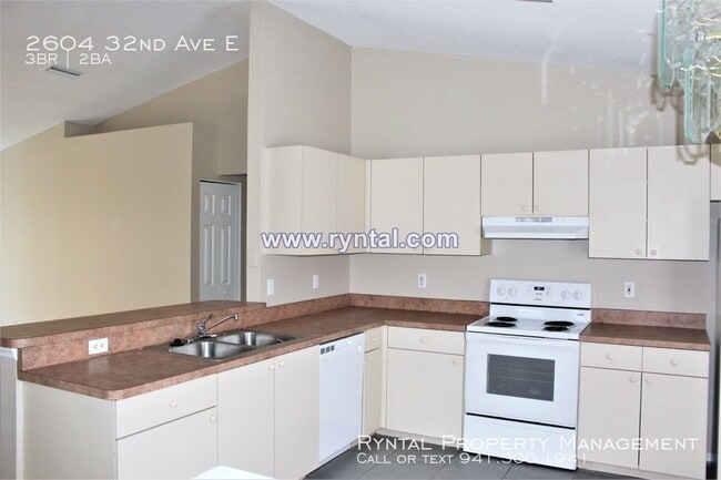 Photo - 2604 32nd Ave E