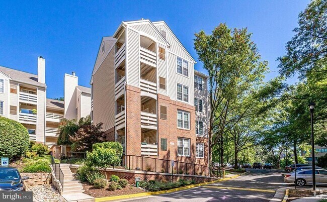 Building Photo - 244 S Reynolds St Unit 303 Rental