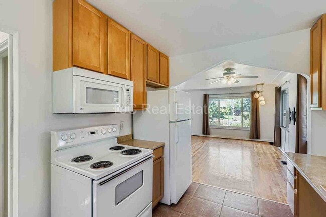 Photo - 2140 Niagara St
