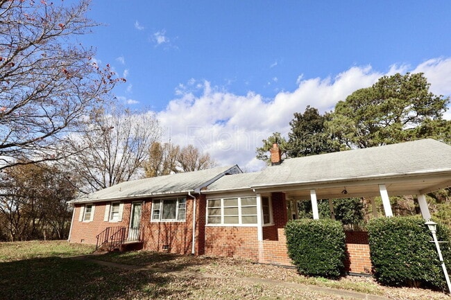 Photo - 4038 Old Church Rd