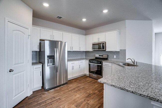 Photo - 152 Docile Lp