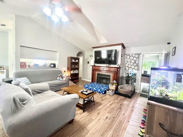 Photo - 132 Wright Cir