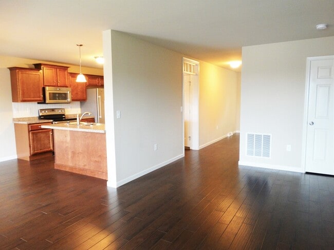 Photo - 239 E Lexington Rd