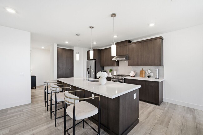 Photo - 3578 Rambla Pl Unit 303