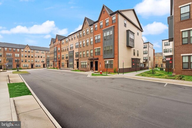 Building Photo - 43430 Stonewood Crossing Ter