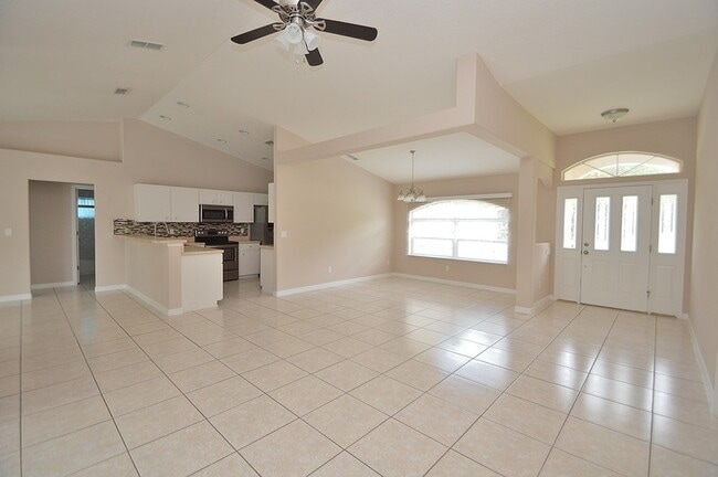 Photo - 102 Pine Cir Dr