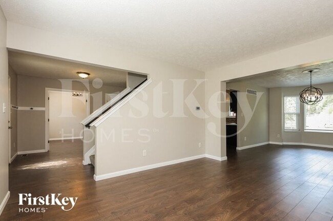 Photo - 160 Cambridge Dr