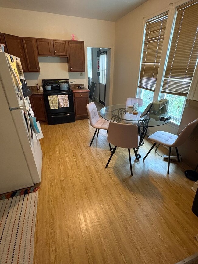 Photo - 406 4th St Unit apt 1
