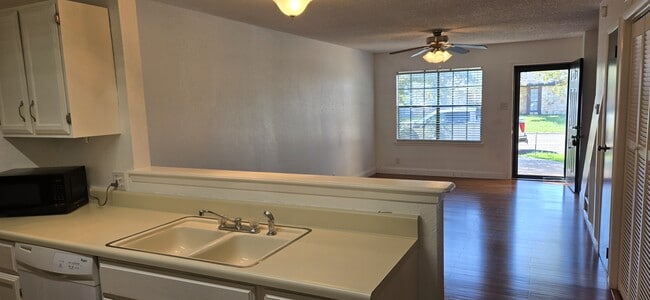 Photo - 1724 Utah Ave