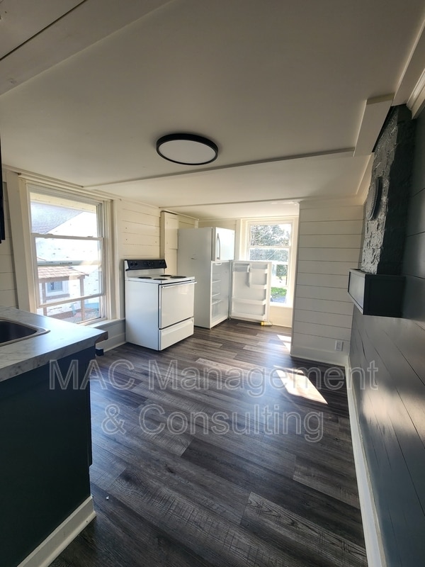 Photo - 228 S Walnut Ave Unit 4