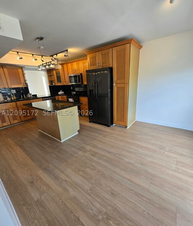 926 NE 27th Ave