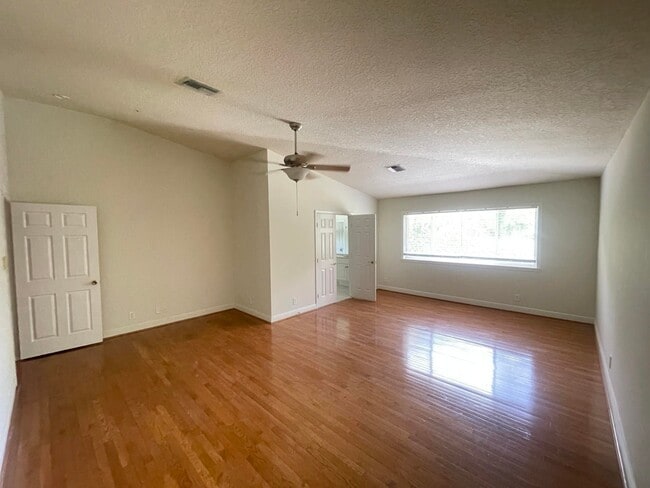 Photo - 10225 NW 60th Pl