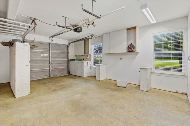 Building Photo - 106 Lazy Springs