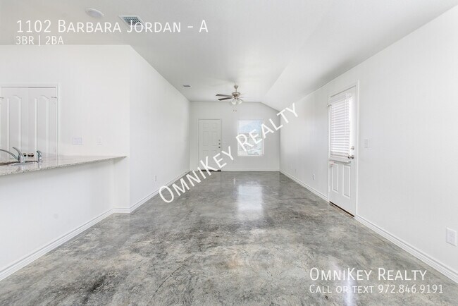 Photo - 1102 Barbara Jordan St Unidad A