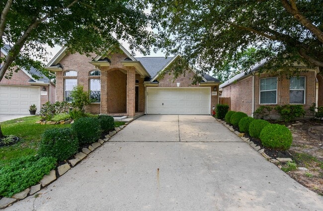 Photo - 15975 Cottage Ivy Cir