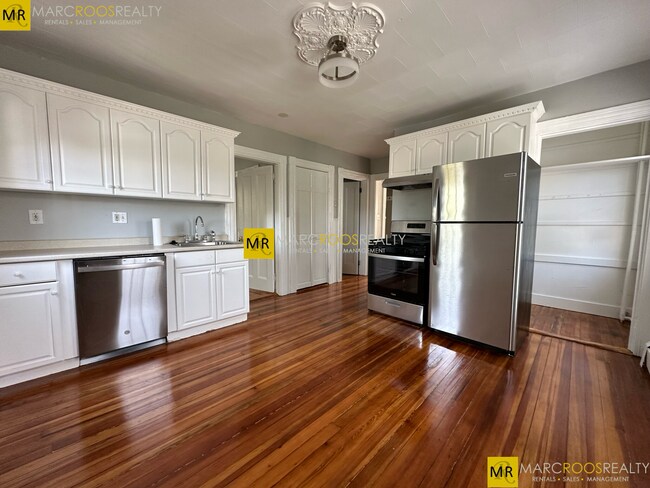 Photo - 135 Nonantum St Apartments