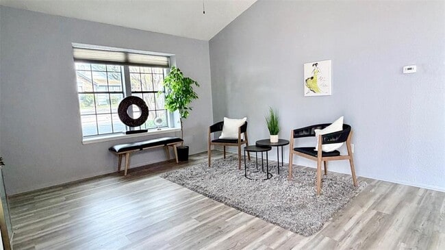 Photo - 1411 Gracy Farms Ln Unidad #96