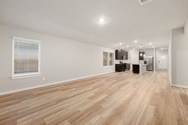 Photo - 6623 Castella Dr