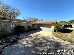 Building Photo - 14158 Swallow Dr