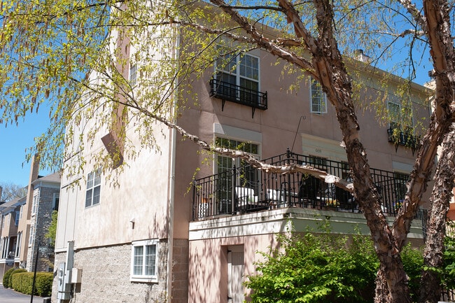 Building Photo - 6659 Junction Ln