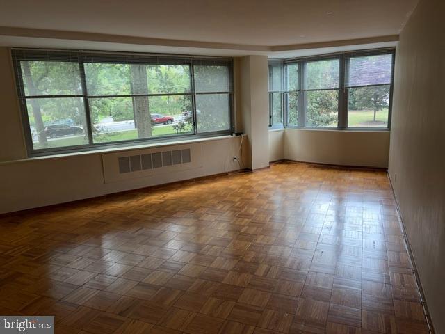 Building Photo - 4200 Cathedral Ave NW Unit 519