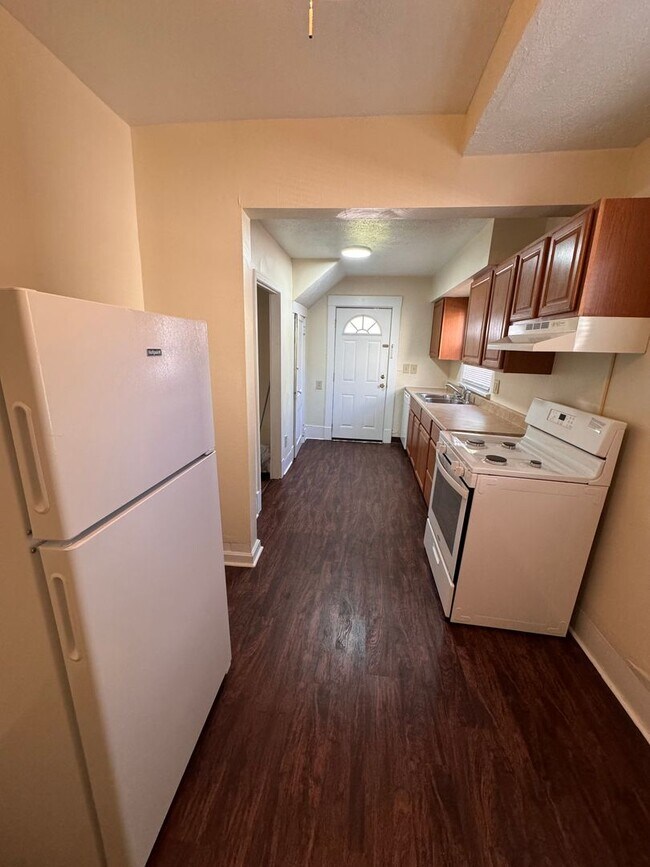 203 N Stewart Ave SE Apartment Unit 20301 Girard, OH