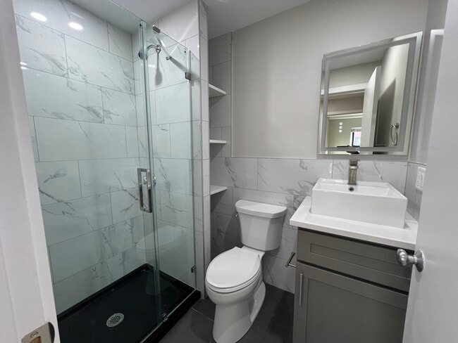 Photo - 1661 Washington St