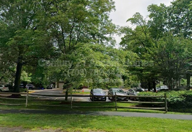 Building Photo - 5803 Walden Commons Ct