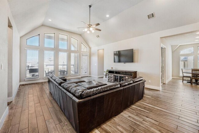 Photo - 505 Trout River Rd