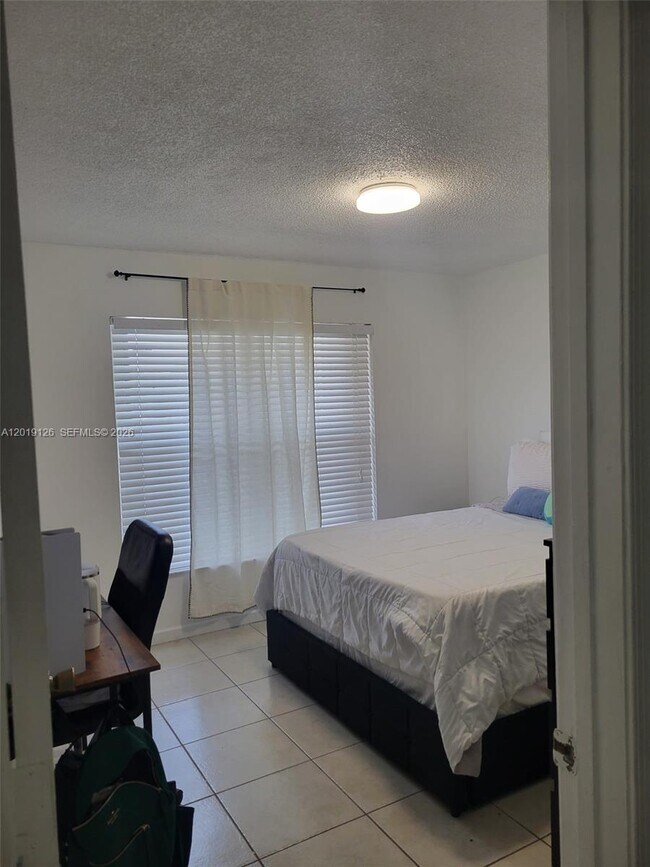 Photo - 5670 NW 187th St