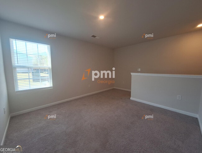 Photo - 437 Kildare Wy