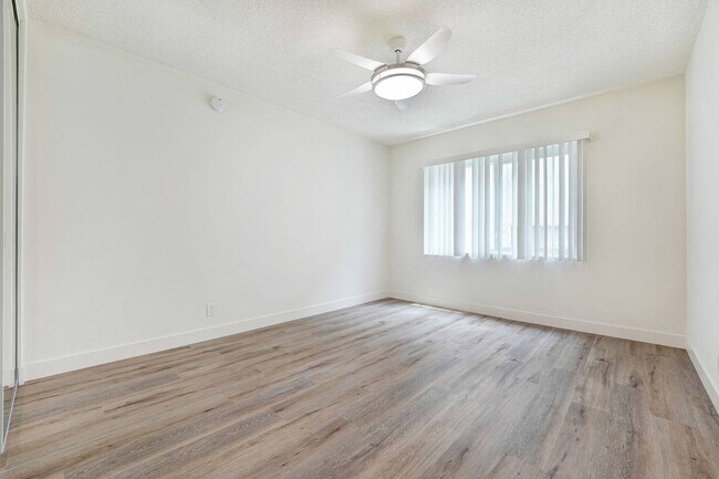 1545 North Laurel