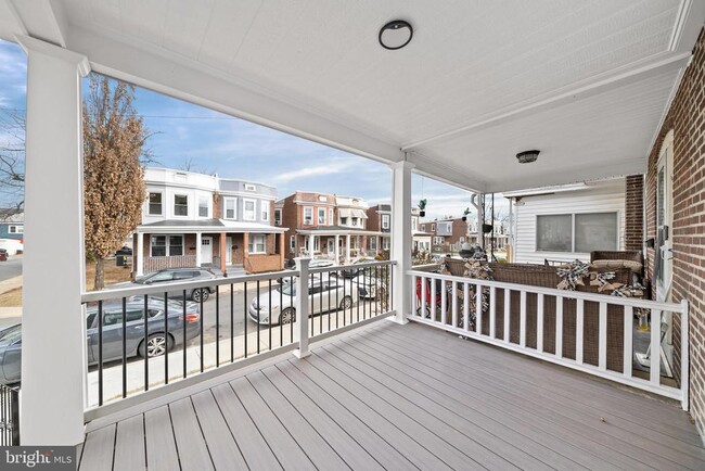 Photo - 504 W 26th St