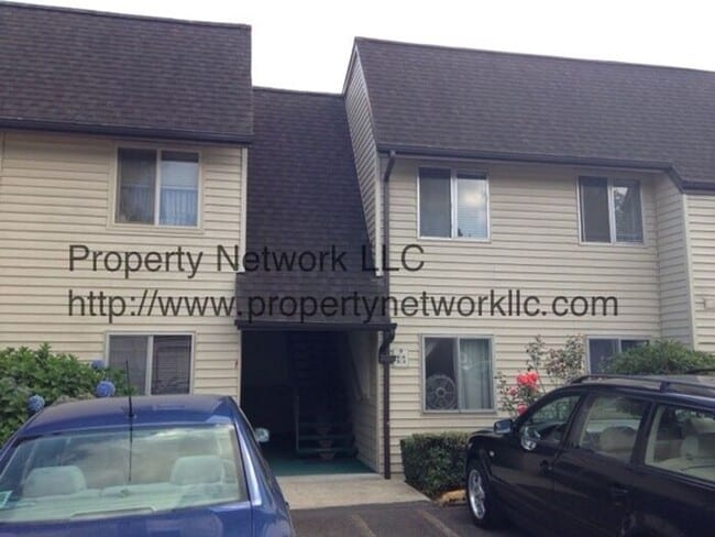 Gresham 2 Bedroom Condo with Garage - Gresham 2 Bedroom Condo with Garage Unit D4