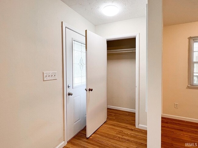 Photo - 2500 E 8th St