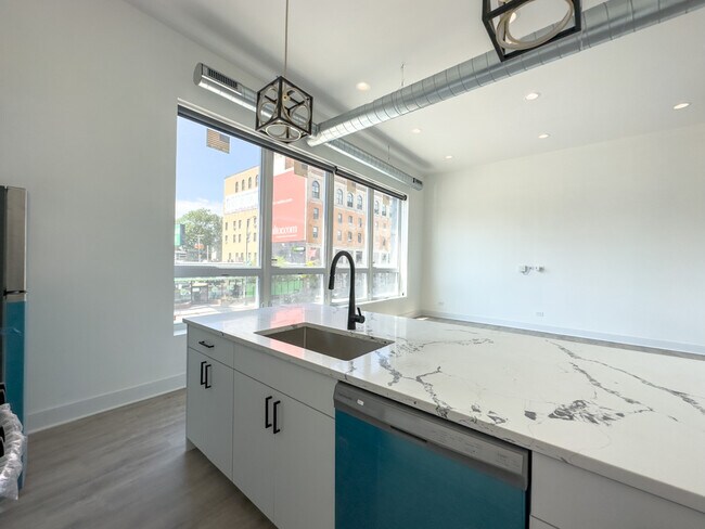 Photo - 4700 N Western Ave Unit P112